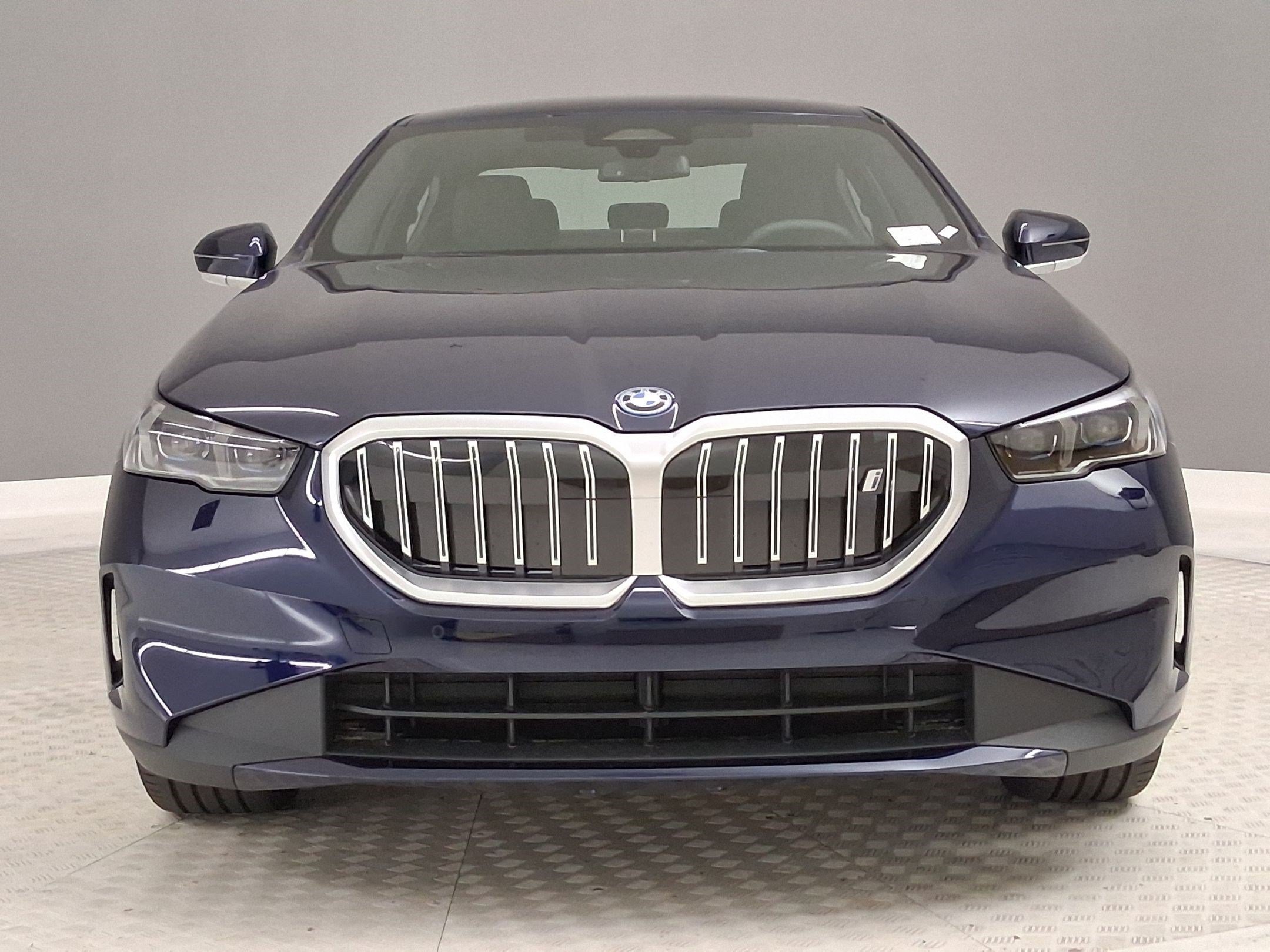 New 2027 BMW i5 eDrive40 RWD image 6