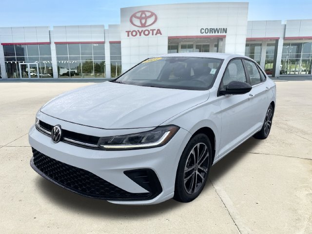 Used 2025 Volkswagen Jetta Sport FWD image 7