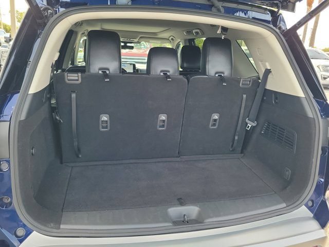 Certified 2024 Nissan Pathfinder SL w/ SL Premium Package FWD image 11