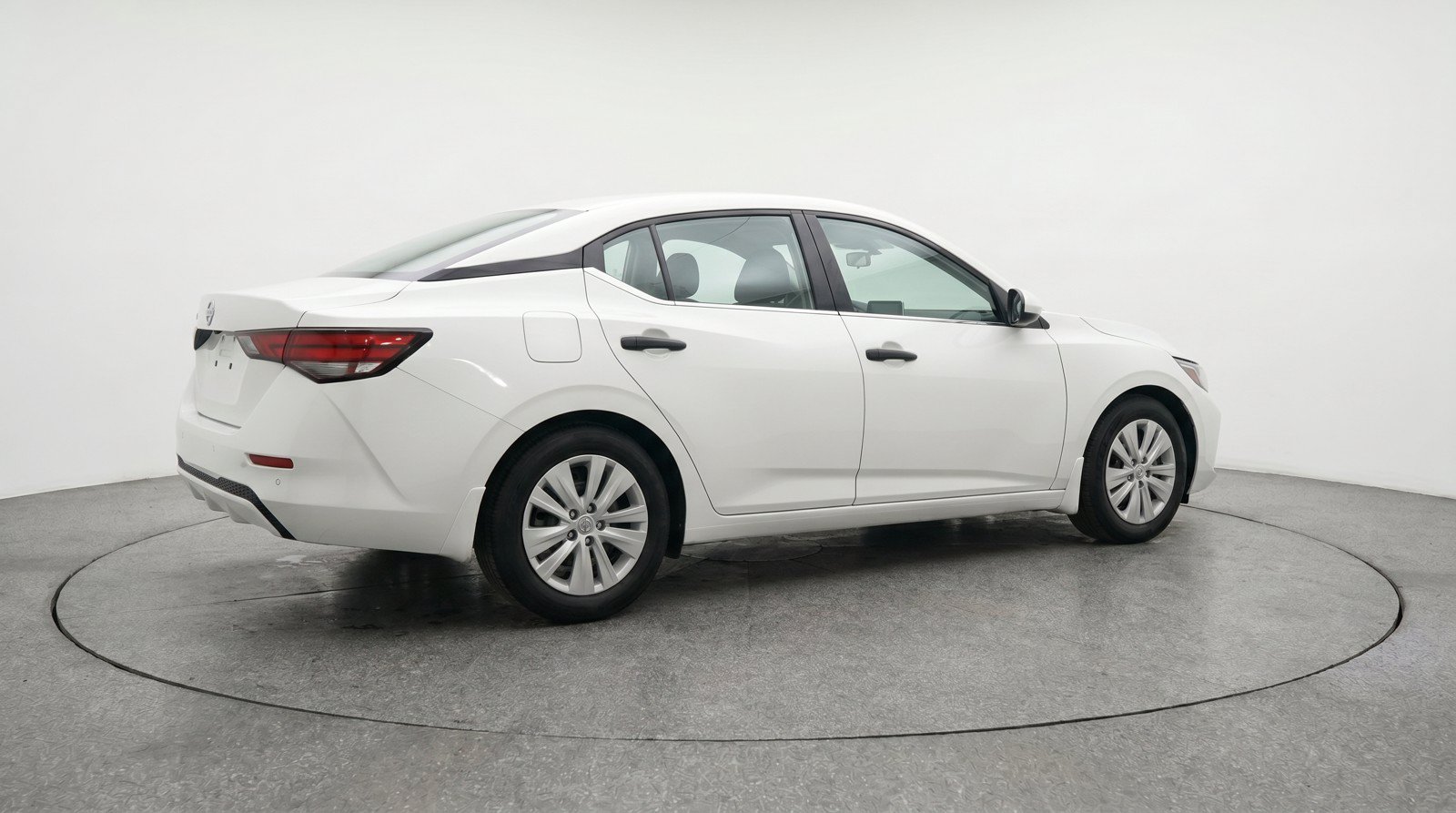 Used 2024 Nissan Sentra S FWD image 9