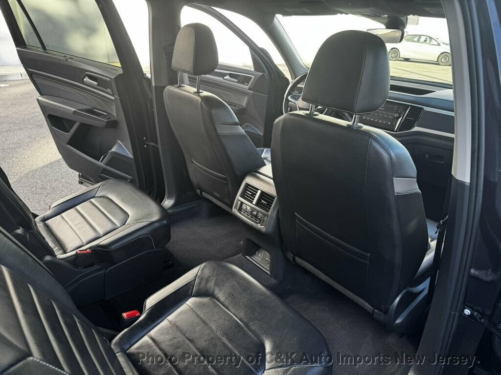 Used 2022 Volkswagen Atlas SEL Premium AWD/4WD image 31