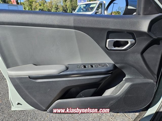 New 2025 Kia K4 LXS image 14