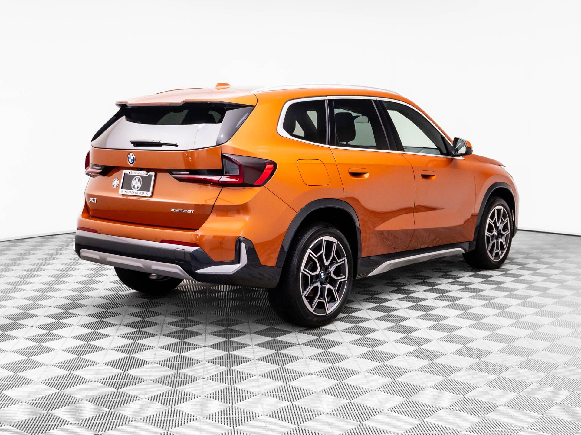 Certified 2025 BMW X1 xDrive28i AWD/4WD image 5
