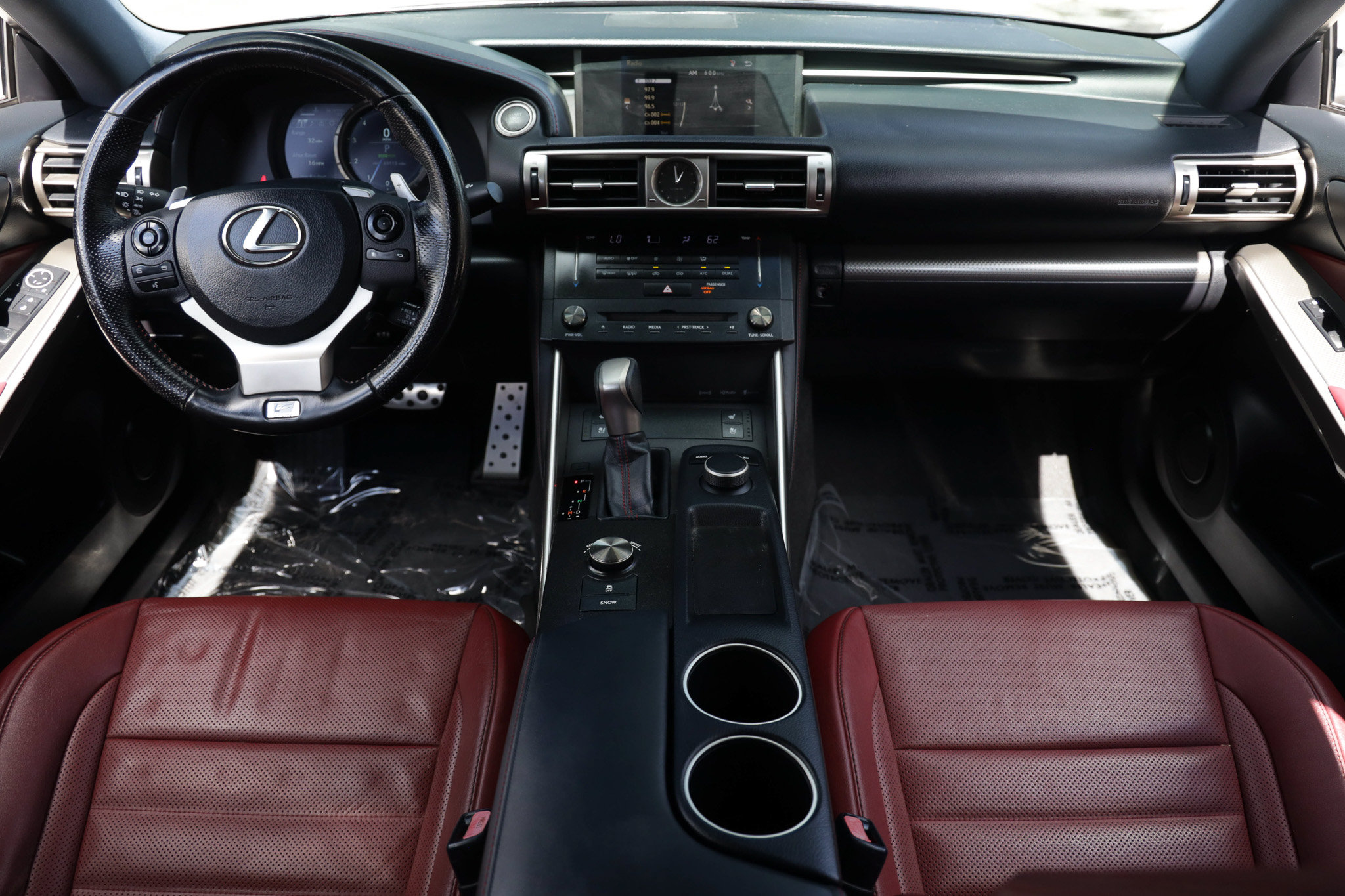 Used 2016 Lexus IS 200t w/ F Sport Package RWD image 2