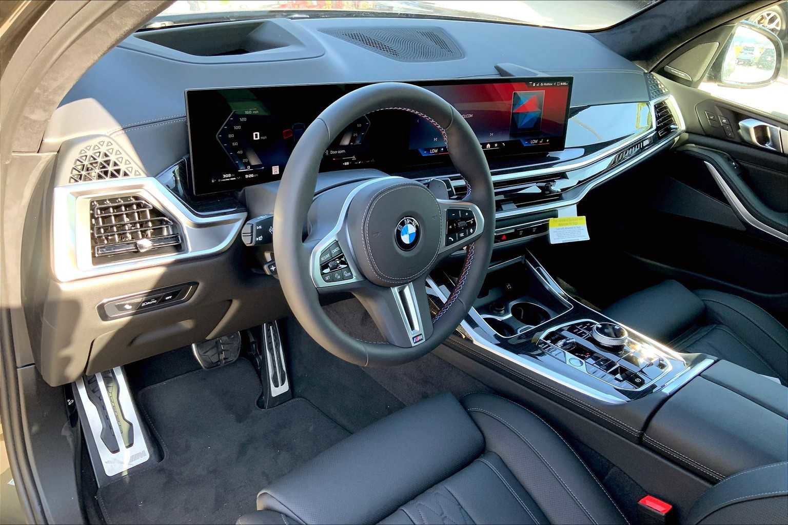 New 2026 BMW X7 M60i image 8