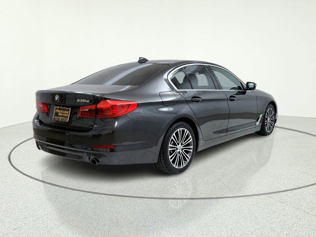Used 2020 BMW 530e xDrive w/ Convenience Package AWD/4WD image 8