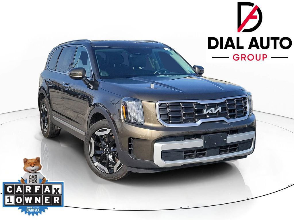 Used 2025 Kia Telluride S image 1