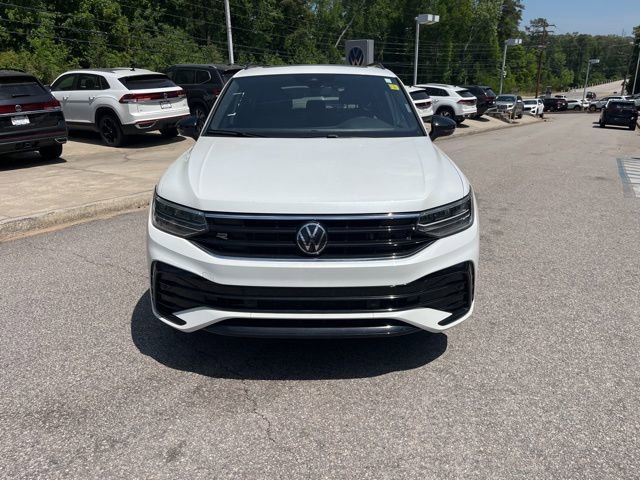 Used 2024 Volkswagen Tiguan SE R-Line image 35