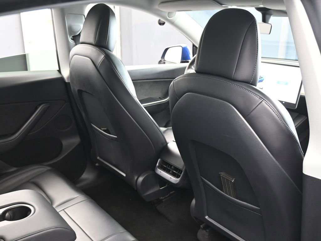Used 2021 Tesla Model Y Long Range image 42