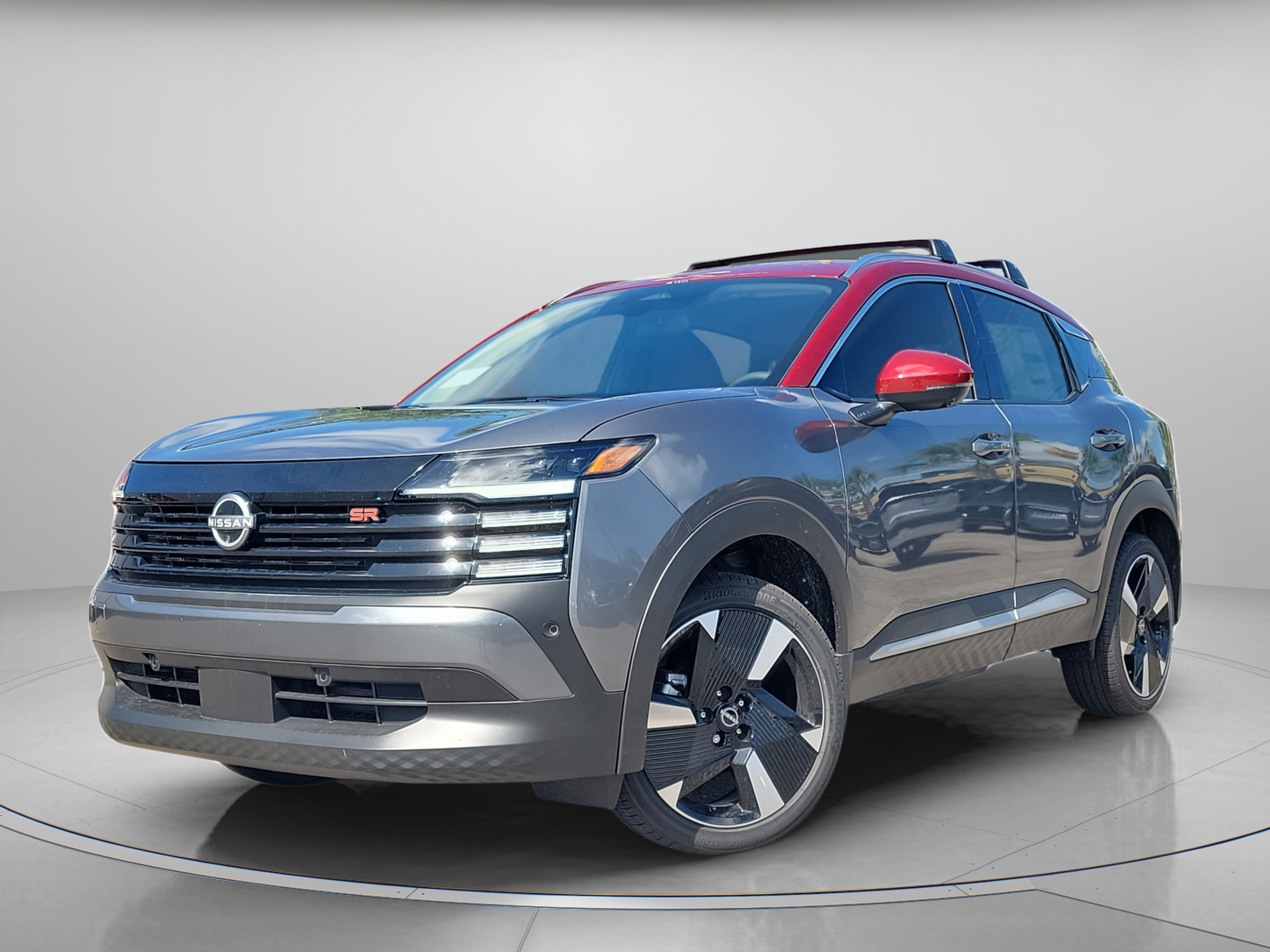 New 2025 Nissan Kicks SR FWD image 2