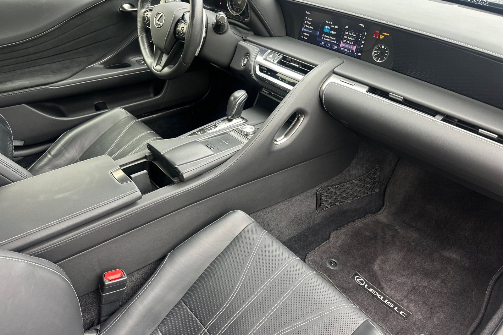 Used 2018 Lexus LC 500 Coupe w/ Touring Package RWD image 17