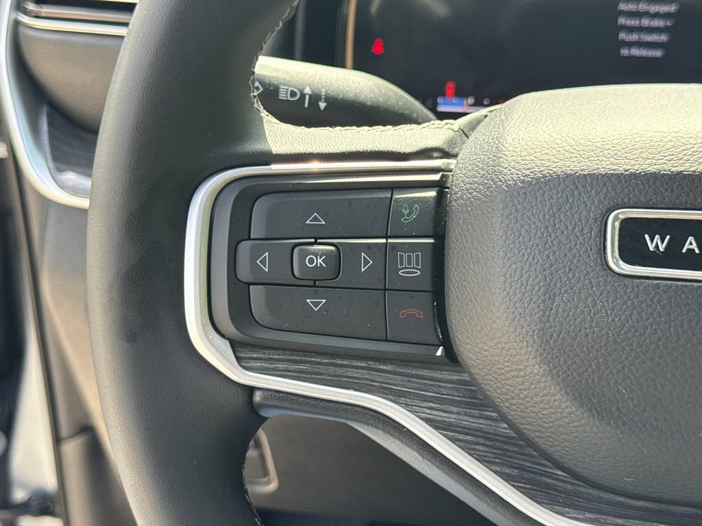Used 2022 Jeep Wagoneer Series II AWD/4WD image 30