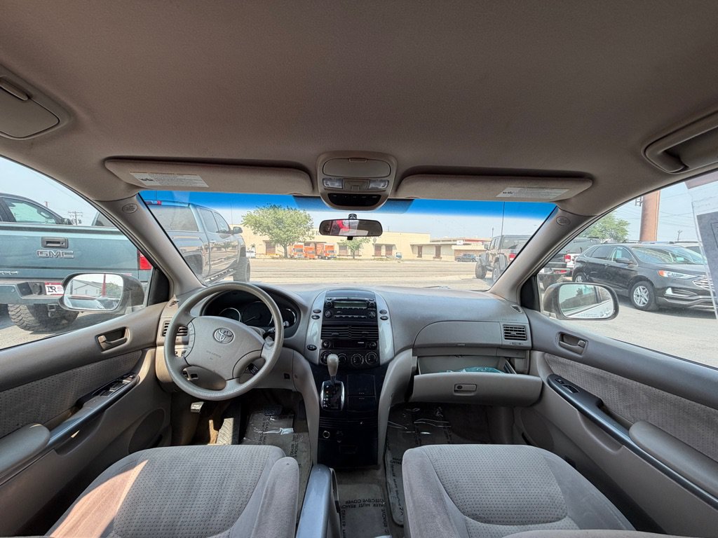 Used 2008 Toyota Sienna CE FWD image 12