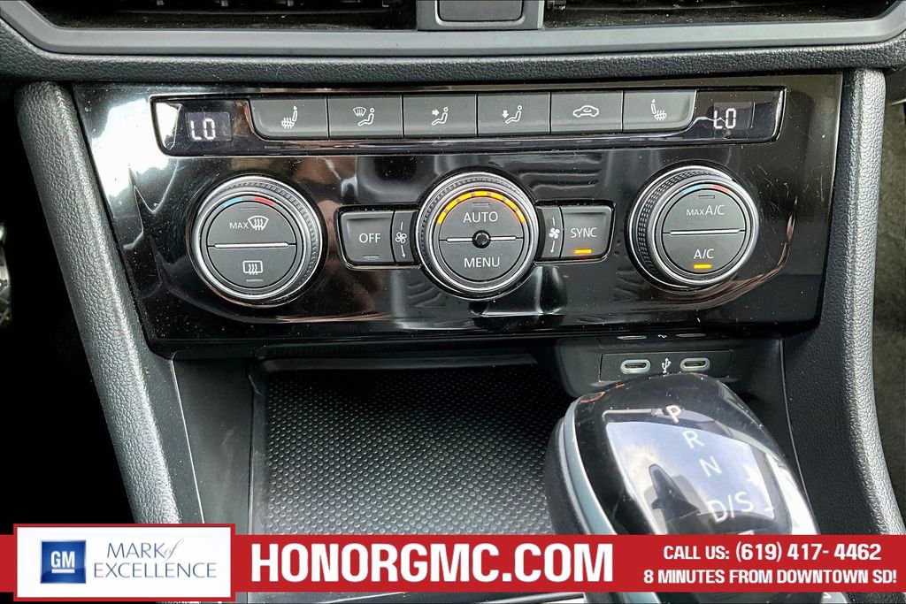 Used 2024 Volkswagen Jetta SE image 14