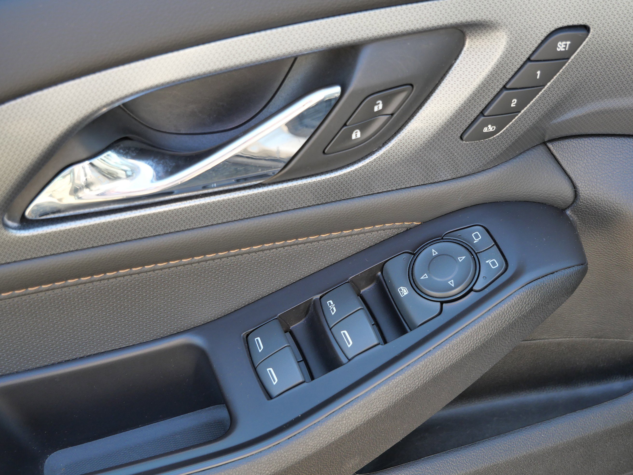 Used 2019 Chevrolet Traverse Premier w/ Redline Edition image 17