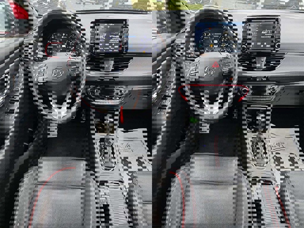 Used 2018 Hyundai Elantra GT Sport image 6