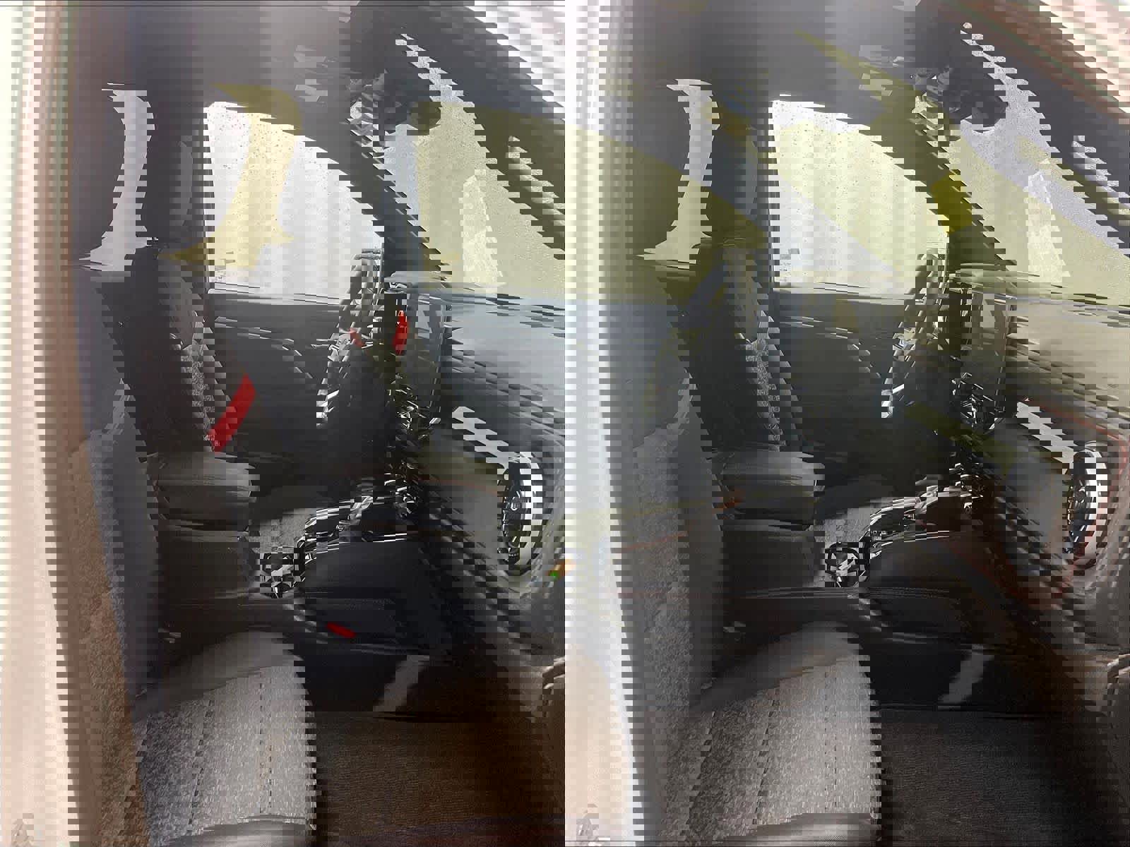 Used 2024 Chevrolet Colorado Z71 w/ Z71 Convenience Package 2 image 11