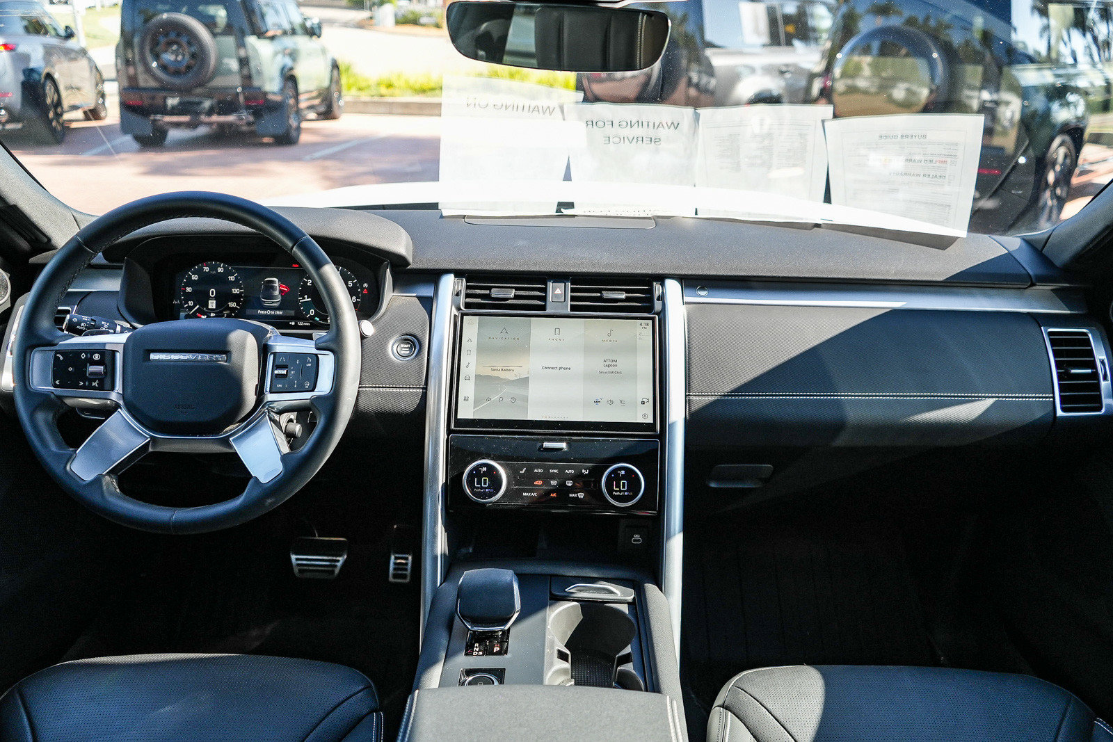 Certified 2025 Land Rover Discovery Dynamic SE AWD/4WD image 10