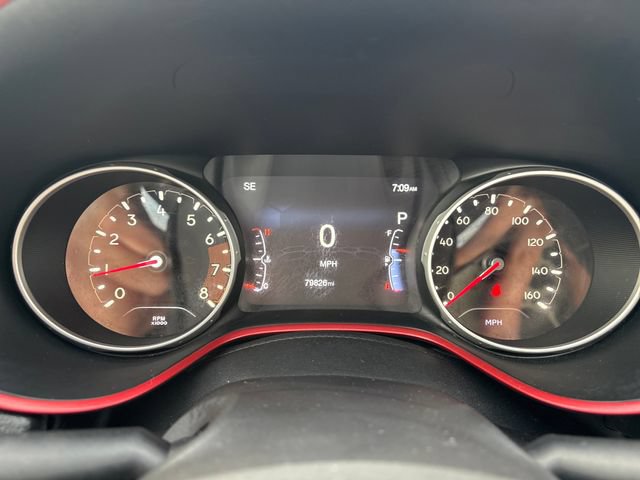 Used 2017 Jeep Compass Trailhawk AWD/4WD image 12