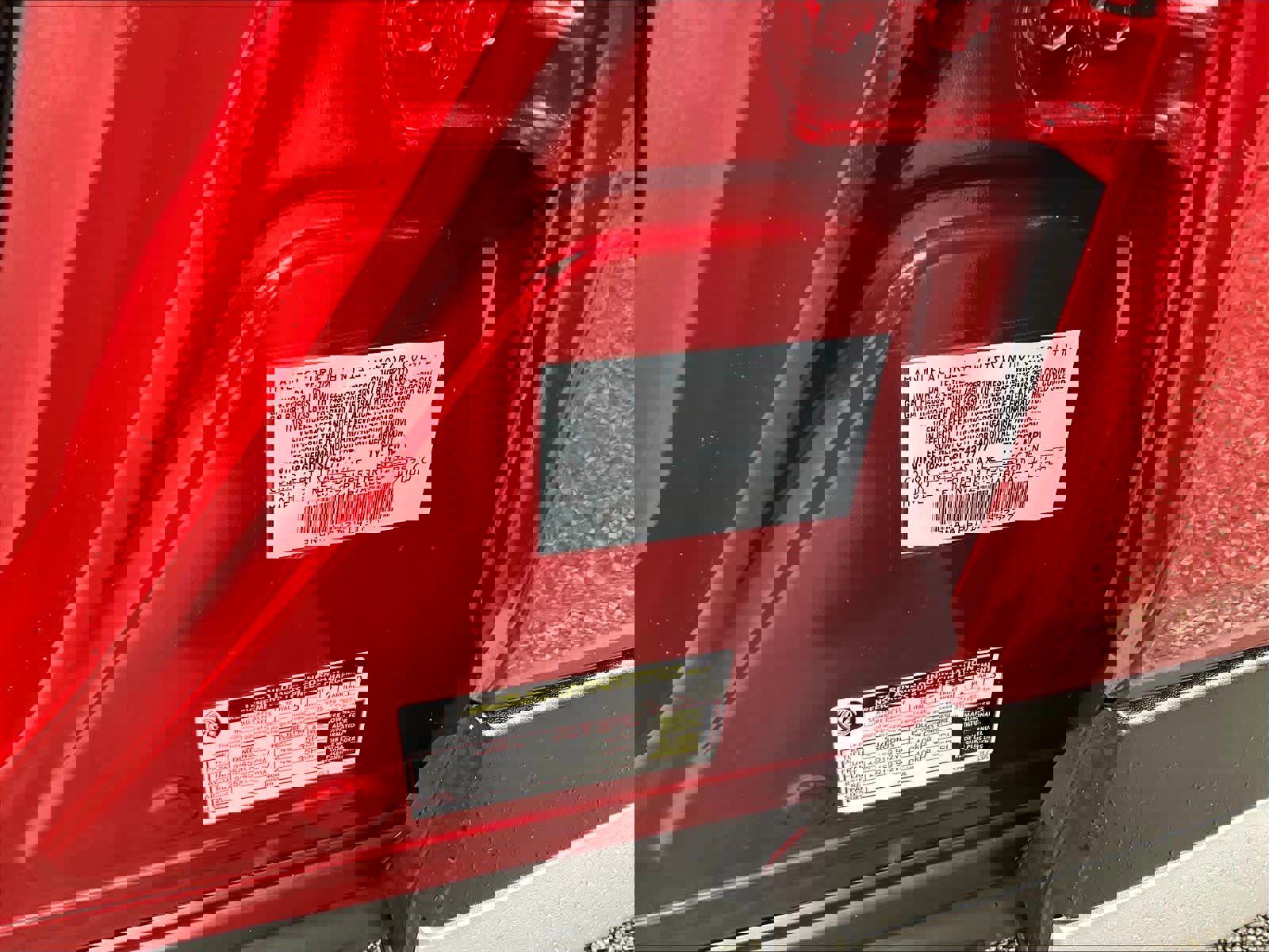 Used 2025 Nissan Kicks SR w/ SR Premium Package AWD/4WD image 36