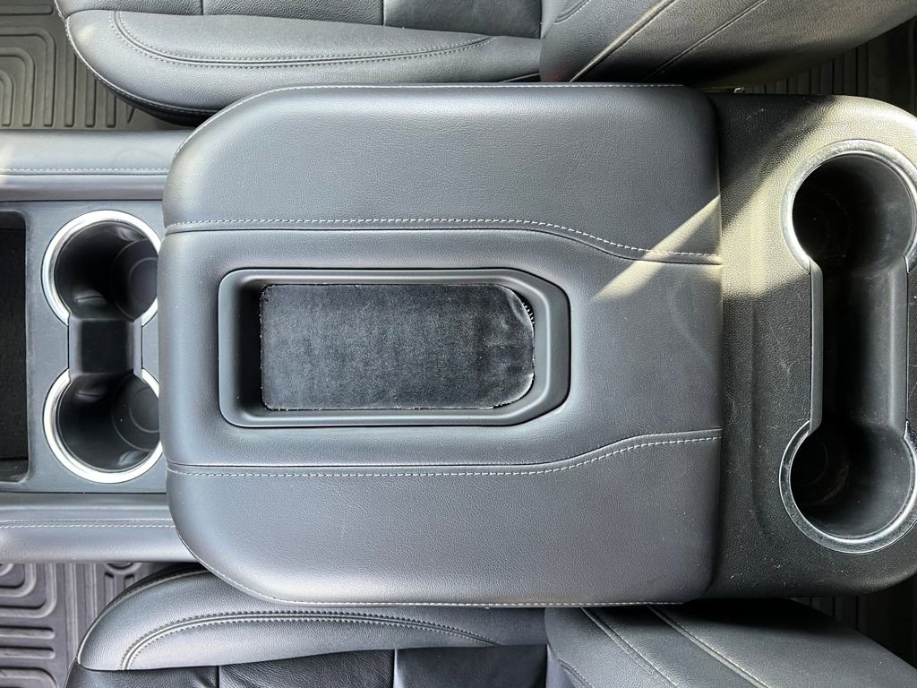 Used 2022 Chevrolet Suburban LT image 22