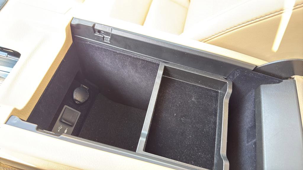 Used 2014 Lexus ES 350 w/ Luxury Package FWD image 28