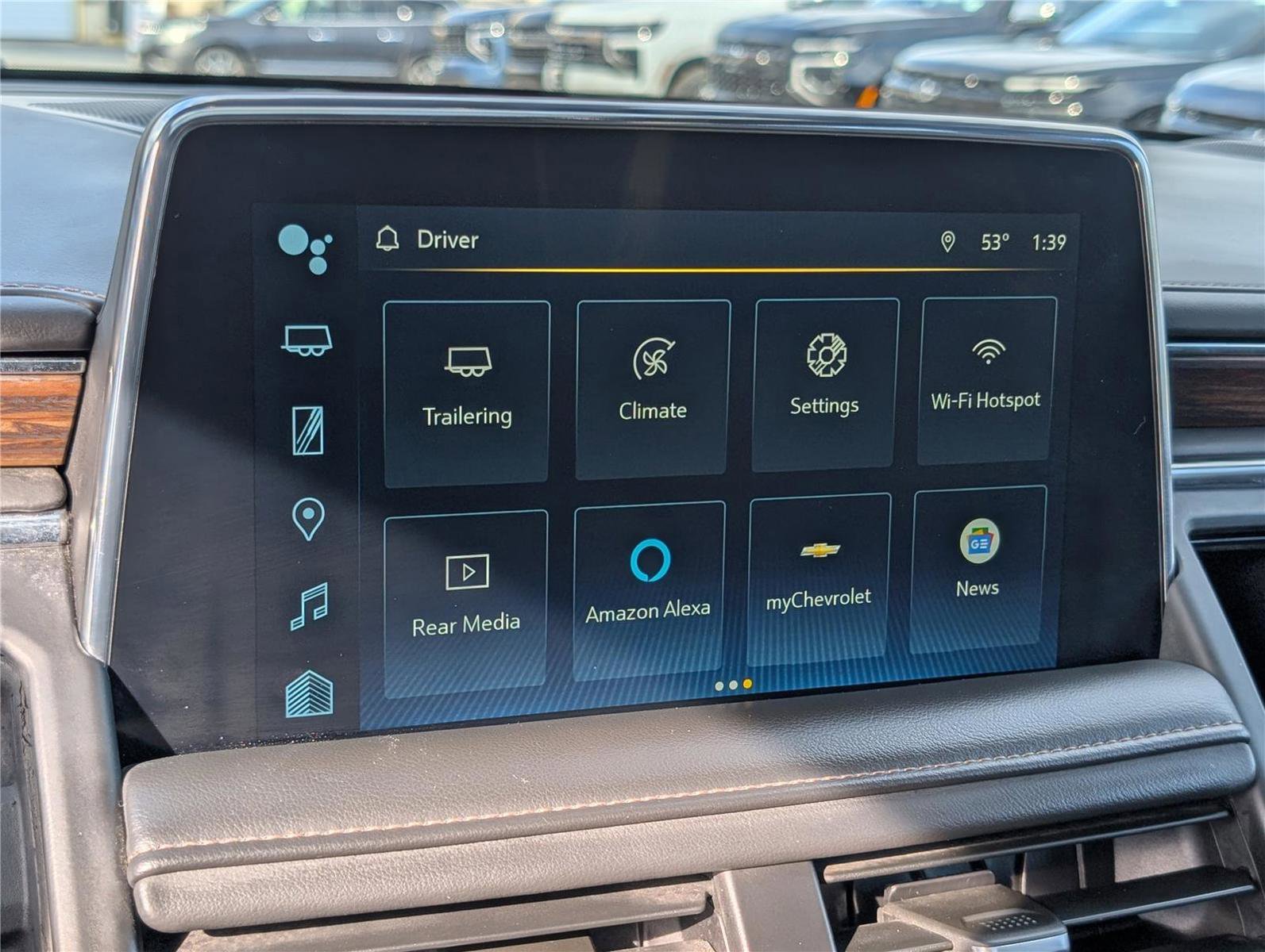 Used 2023 Chevrolet Suburban High Country w/ Advanced Technology Package image 33