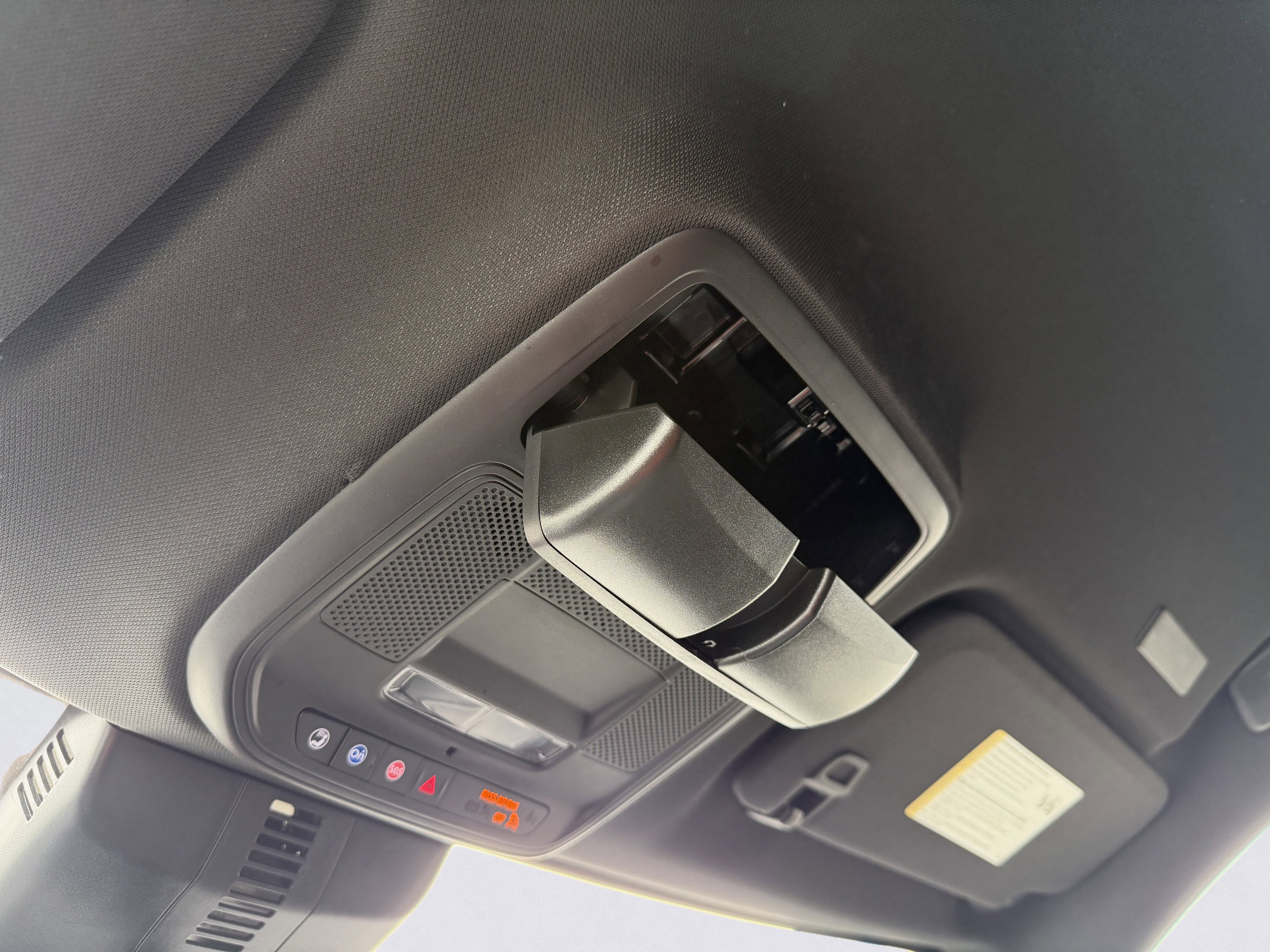 Used 2025 GMC Acadia Elevation image 37