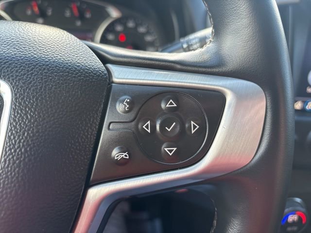 Used 2024 GMC Terrain SLT image 39