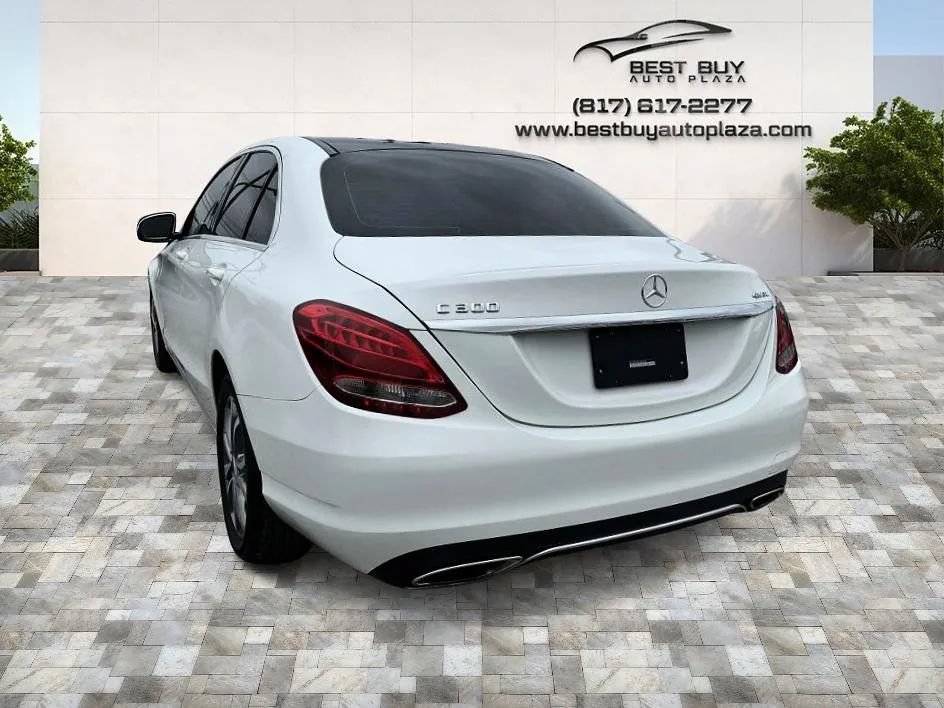 Used 2015 Mercedes-Benz C 300 4MATIC Sedan image 4
