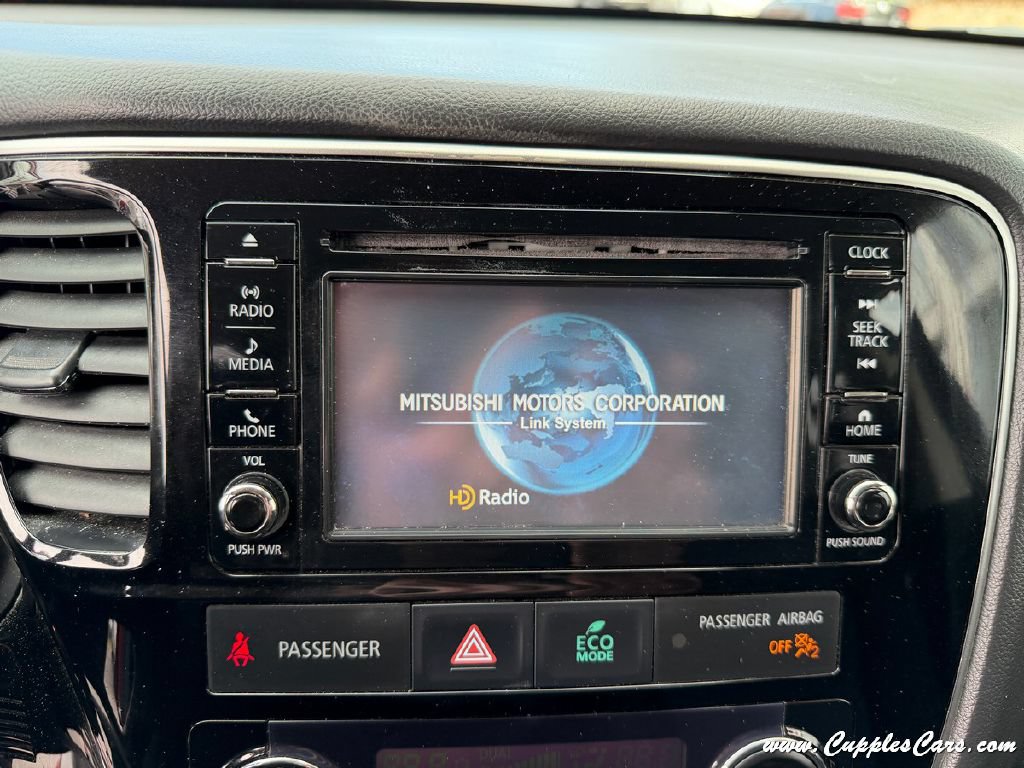 Used 2017 Mitsubishi Outlander ES AWD/4WD image 26