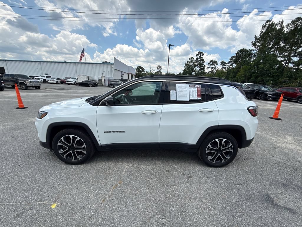 Used 2023 Jeep Compass Limited AWD/4WD image 5