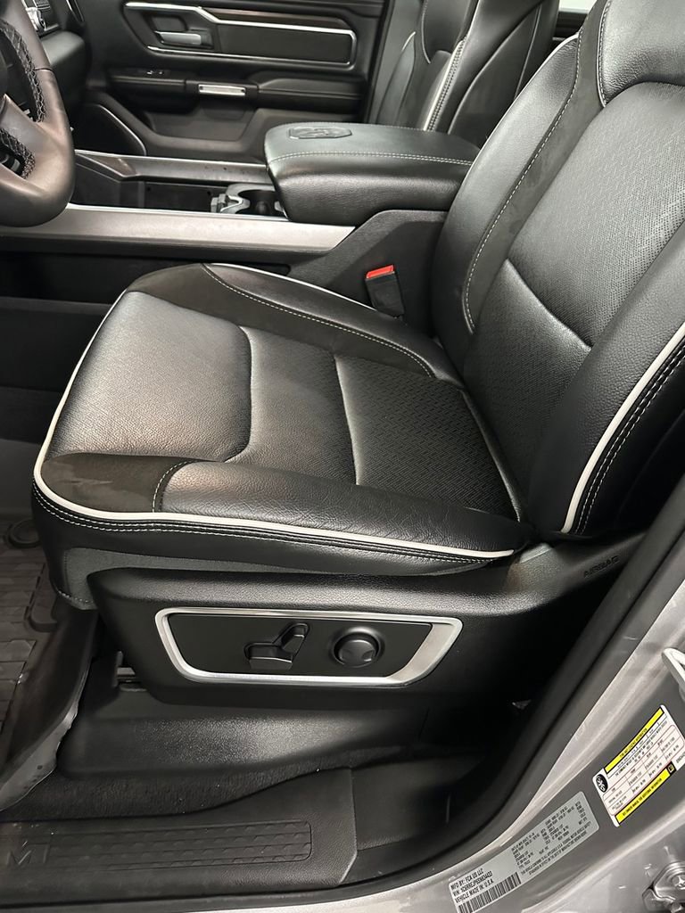 Used 2025 RAM 1500 Laramie w/ Laramie Southwest Edition image 14