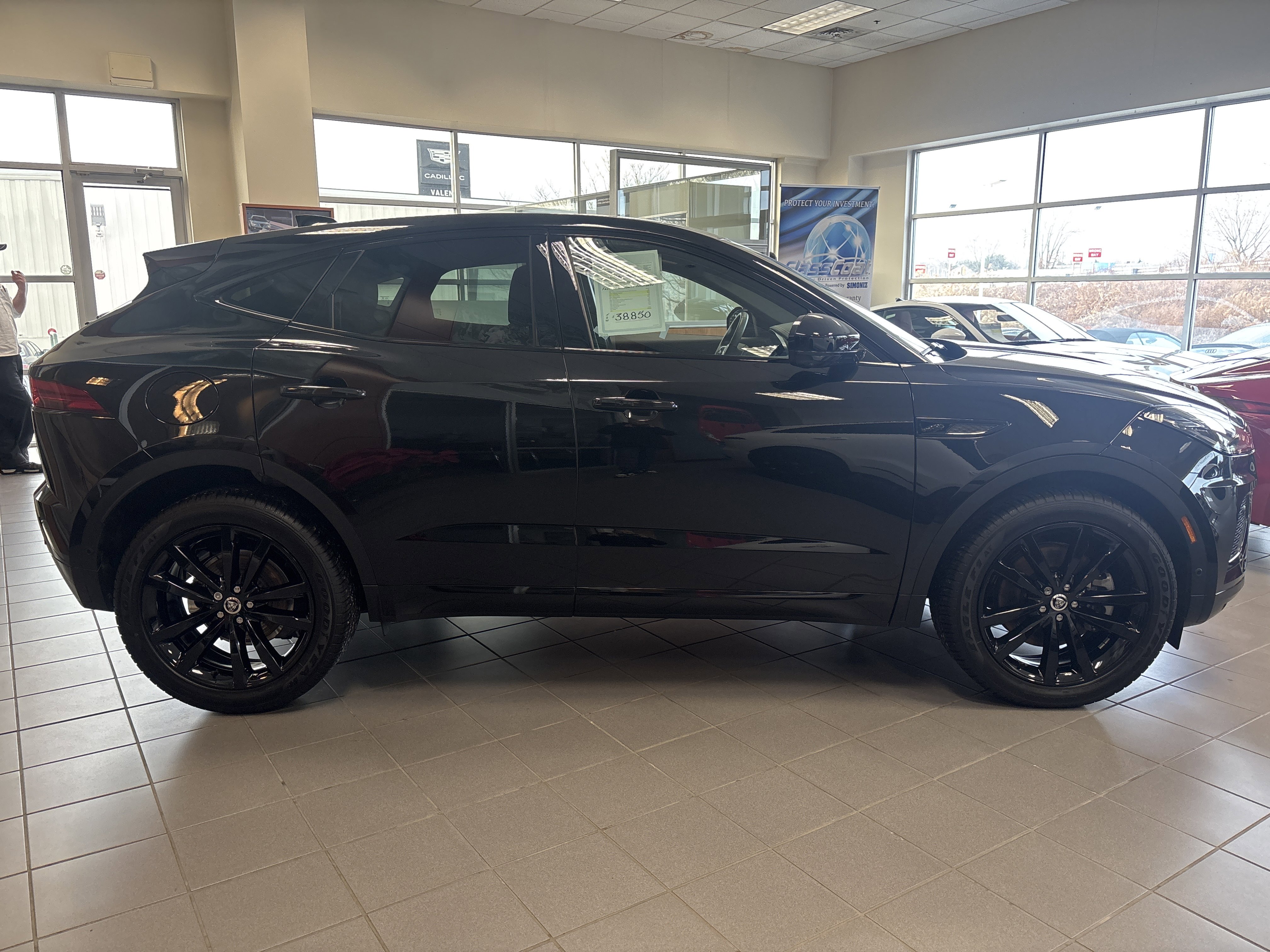 Used 2024 Jaguar E-PACE R-Dynamic SE image 6
