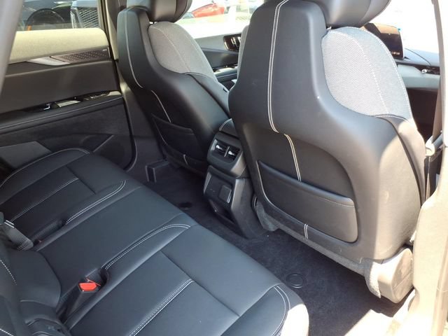 New 2026 Cadillac Optiq Luxury 1 RWD image 21