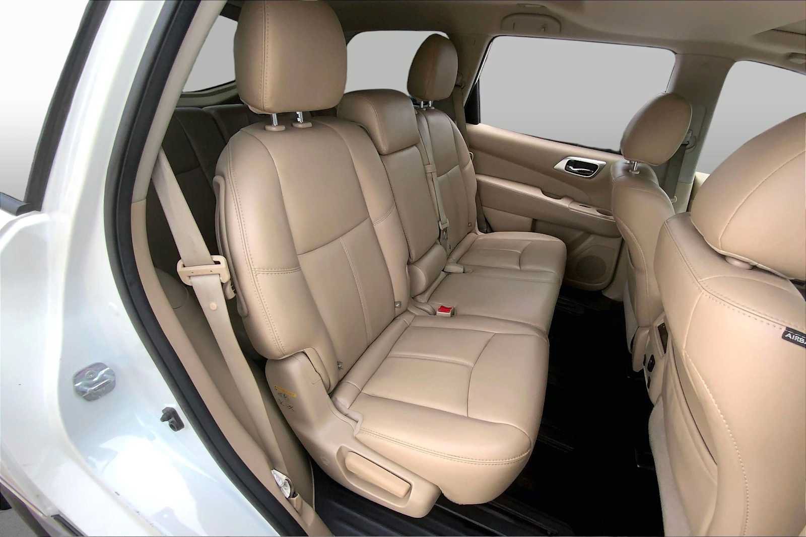 Used 2016 Nissan Pathfinder SL w/ SL Premium Package AWD/4WD image 19