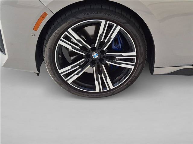 Used 2023 BMW 760i xDrive w/ Luxury Rear Seating Package AWD/4WD image 14