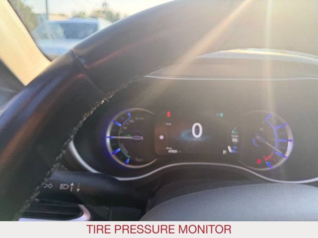 Certified 2023 Chrysler Pacifica Touring-L FWD image 12