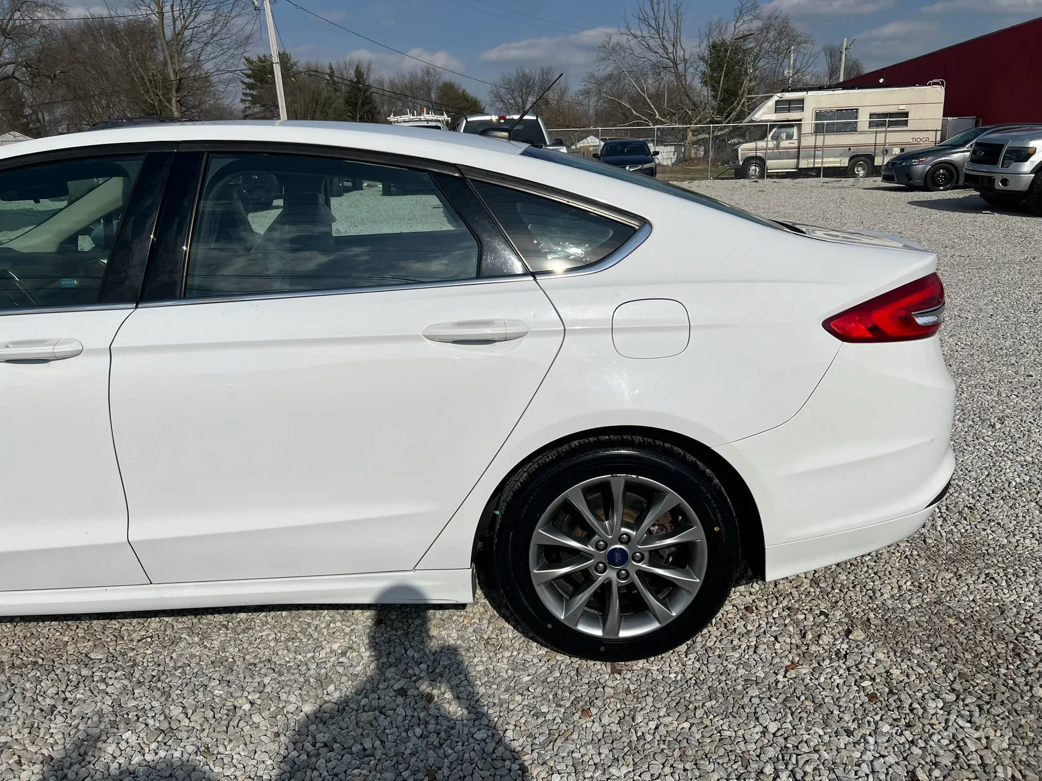Used 2017 Ford Fusion SE image 5