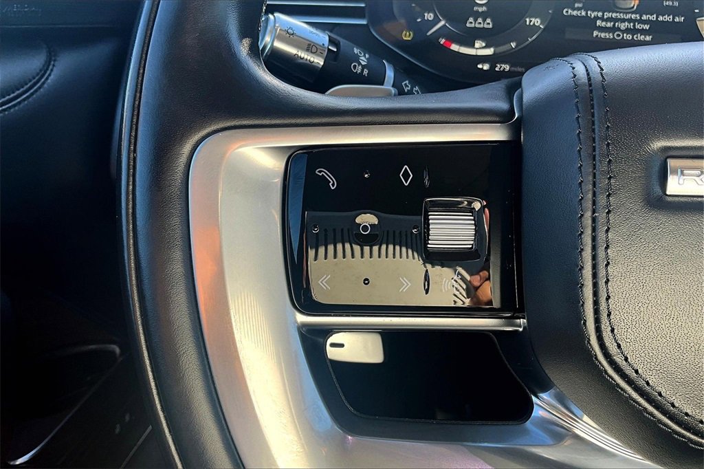 Used 2022 Land Rover Range Rover SE image 18