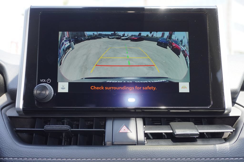 Used 2025 Toyota RAV4 XLE FWD image 13