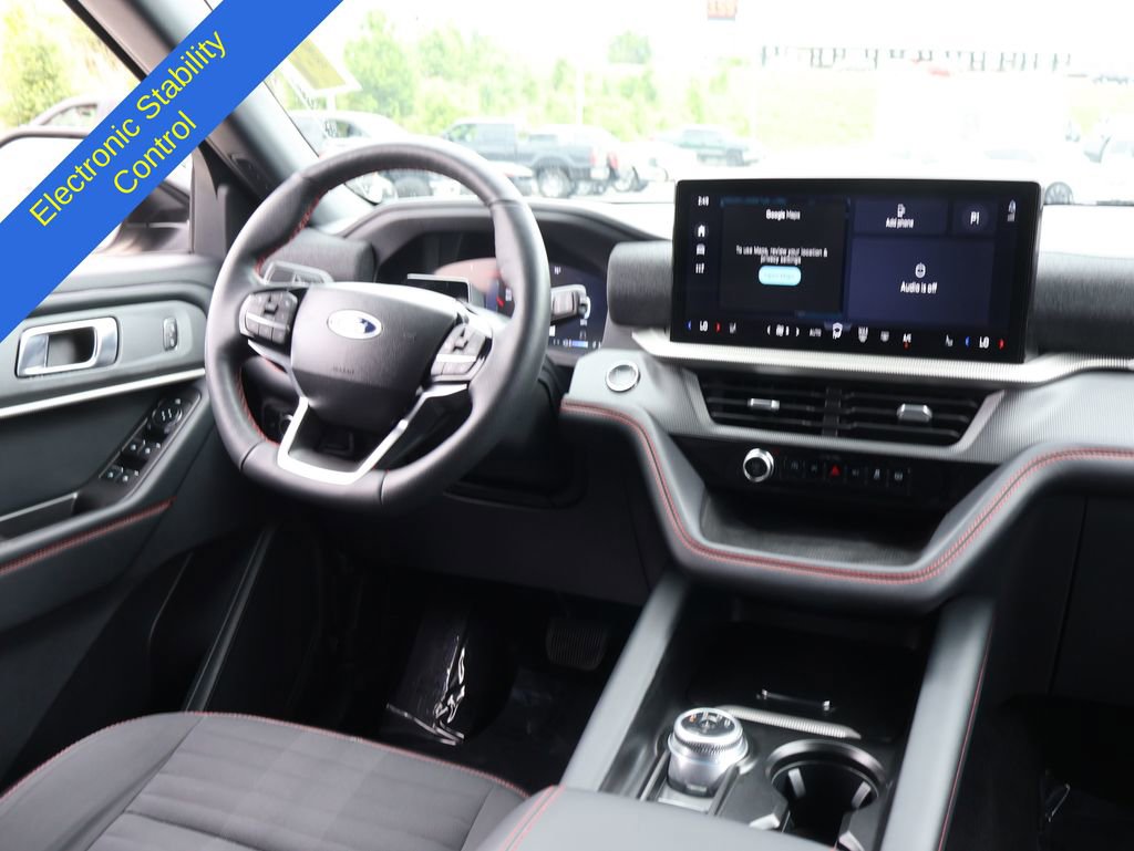 Used 2025 Ford Explorer ST-Line w/ ST-Line Street Pack AWD/4WD image 14