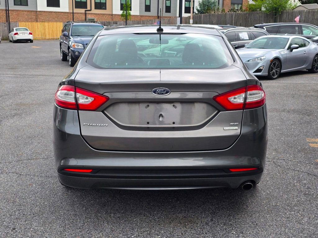 Used 2014 Ford Fusion SE w/ Equipment Group 202A FWD image 5