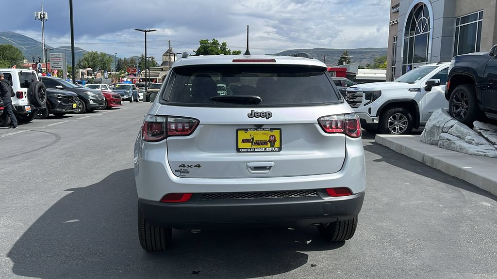 New 2026 Jeep Compass Latitude AWD/4WD image 6