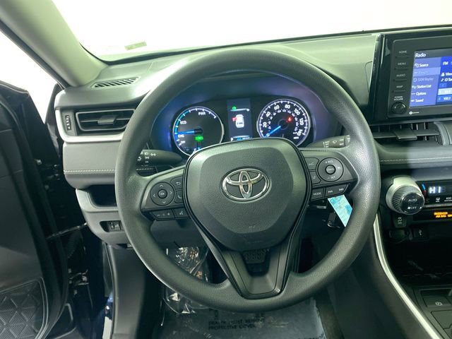 Used 2021 Toyota RAV4 LE image 10