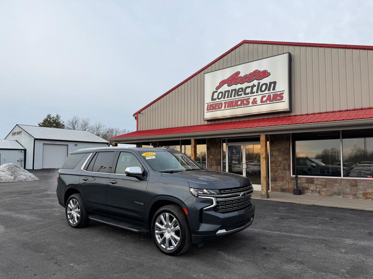 Used 2021 Chevrolet Tahoe Premier w/ Premium Package image 2