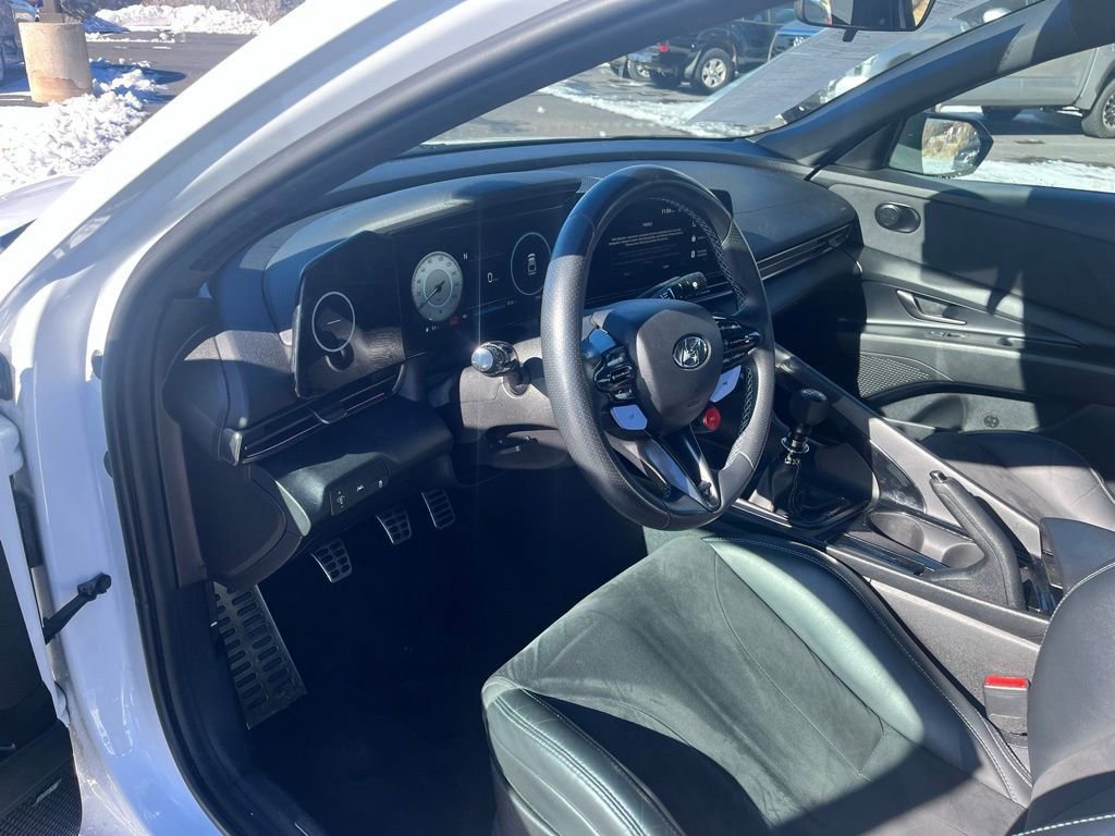 Used 2023 Hyundai Elantra N Base image 13