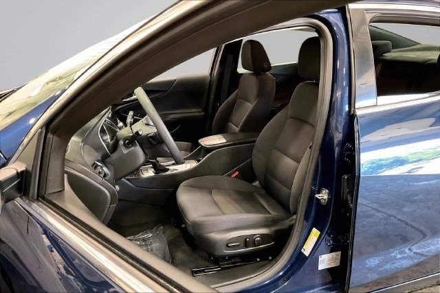 Used 2021 Chevrolet Malibu LT FWD image 25