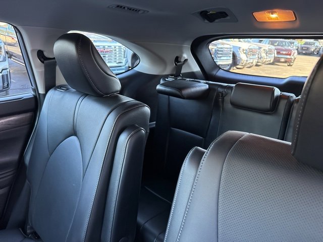 Used 2020 Toyota Highlander Limited image 28