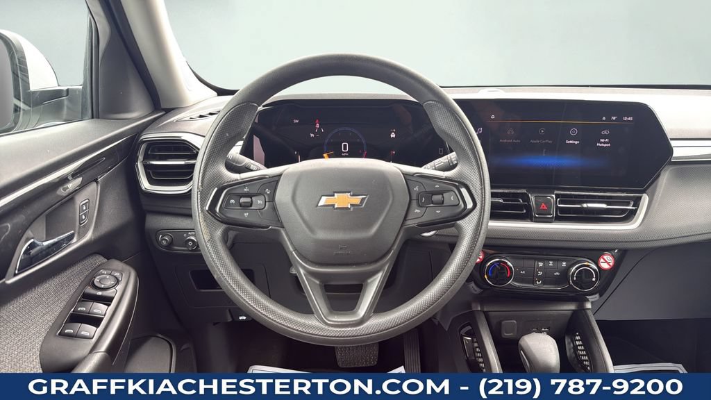 Used 2025 Chevrolet TrailBlazer LT AWD/4WD image 19